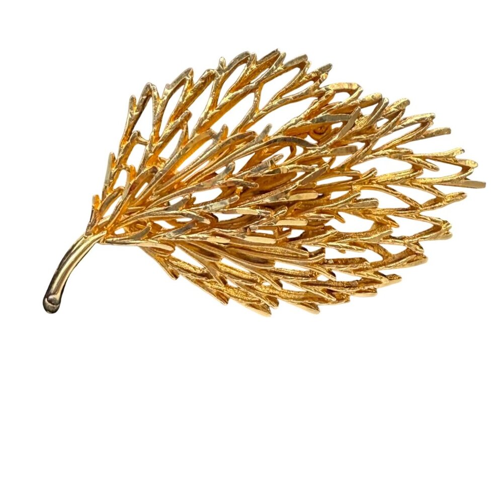 Vintage Corocraft Gold-Tone Leaf Brooch Pin Jewelry Coral Beach